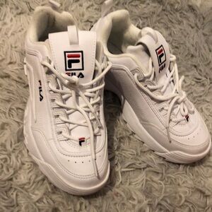 White fila shoes